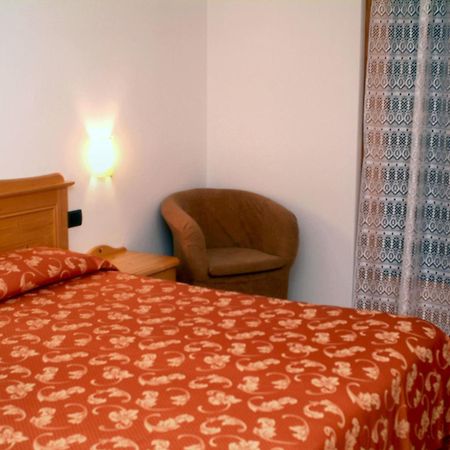 קסטיונה דלה פרסולאנה Hotel Sole מראה חיצוני תמונה