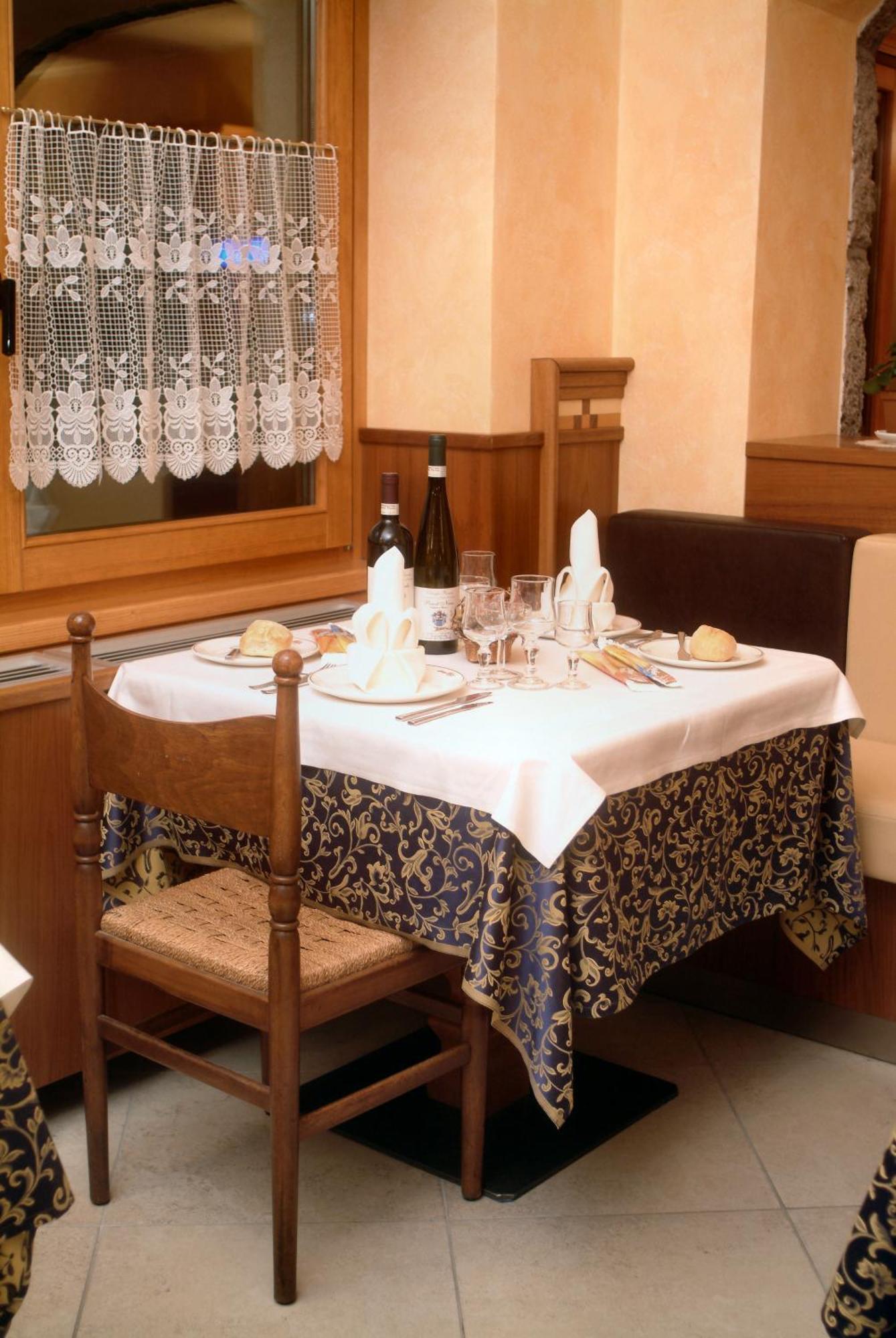 קסטיונה דלה פרסולאנה Hotel Sole מראה חיצוני תמונה